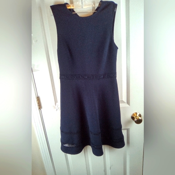 H&M DRESS - Picture 2 of 6